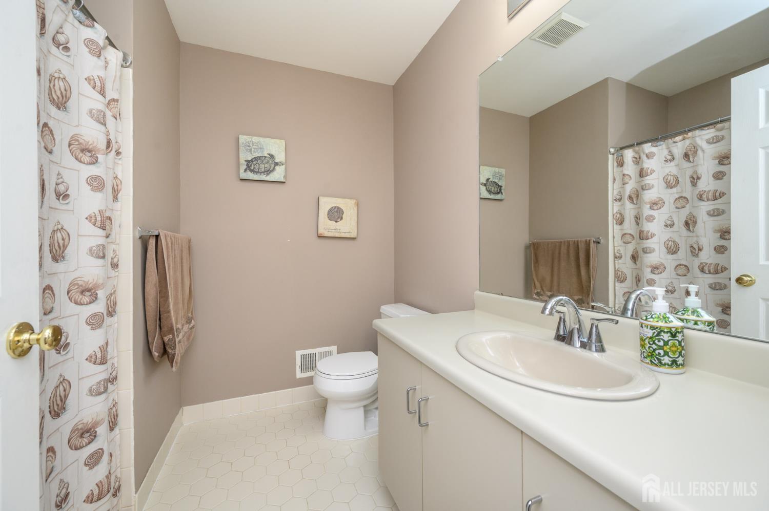 1 Cambridge Court, East Brunswick, NJ, 08816 image 21