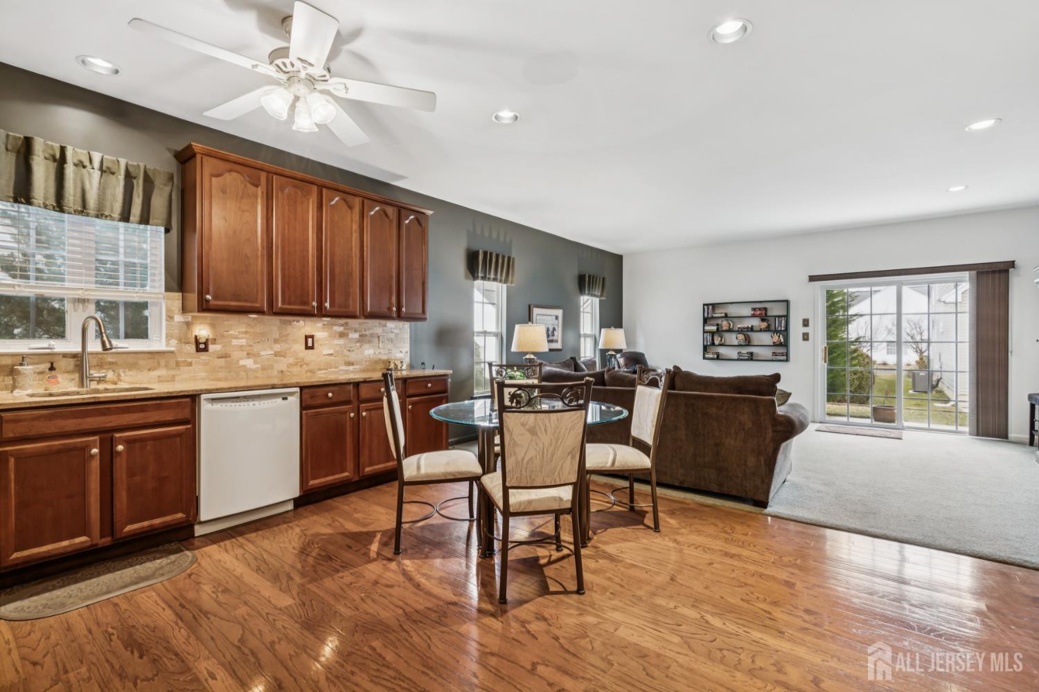 6 Holly Manor Court, Helmetta, NJ, 08828 image 11