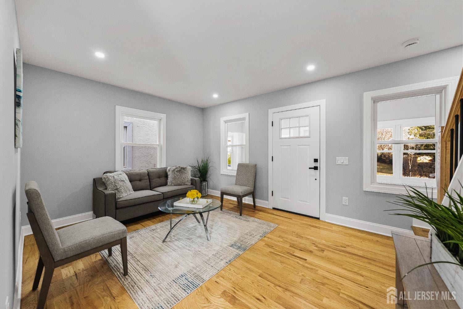 38 S 6th Avenue Image 5