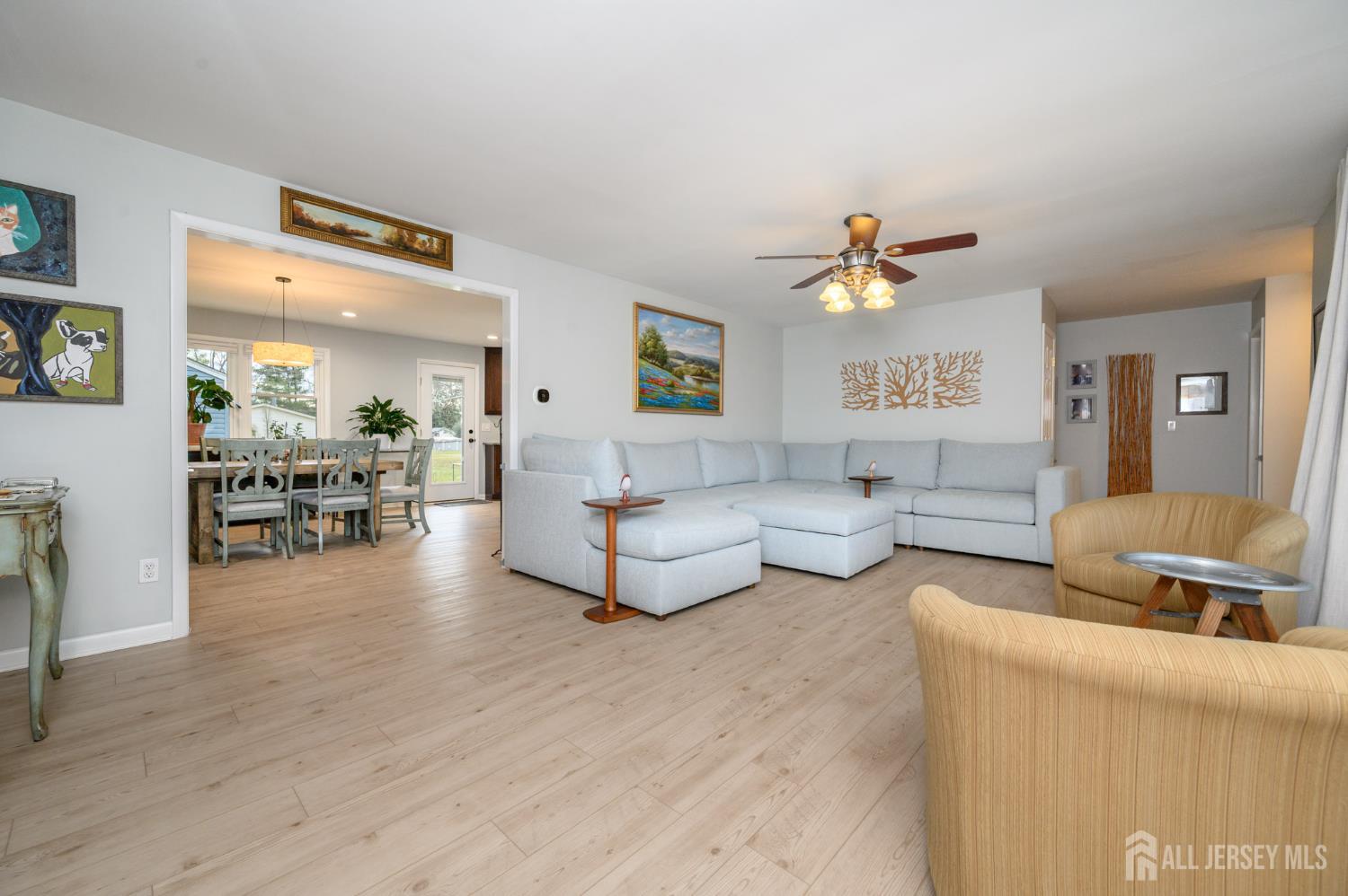 12 Davison Road Image 5