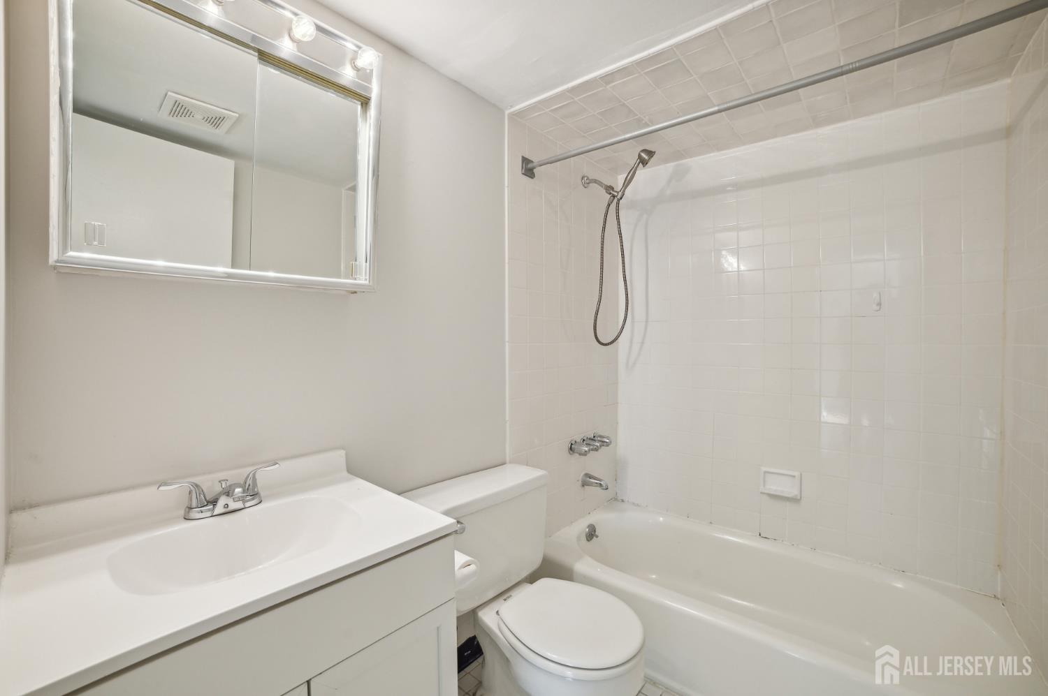 323 Gill Lane 11C, Iselin, NJ, 08830 image 9