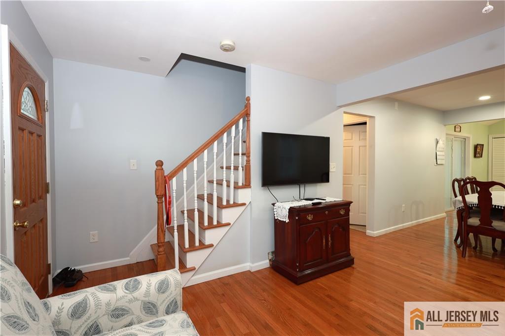 641 Fairview Avenue Image 4