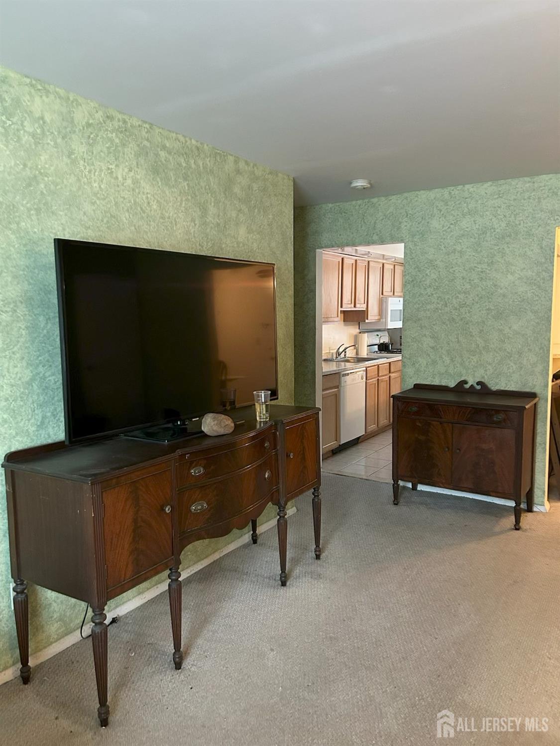 5 York Drive 5A Image 4