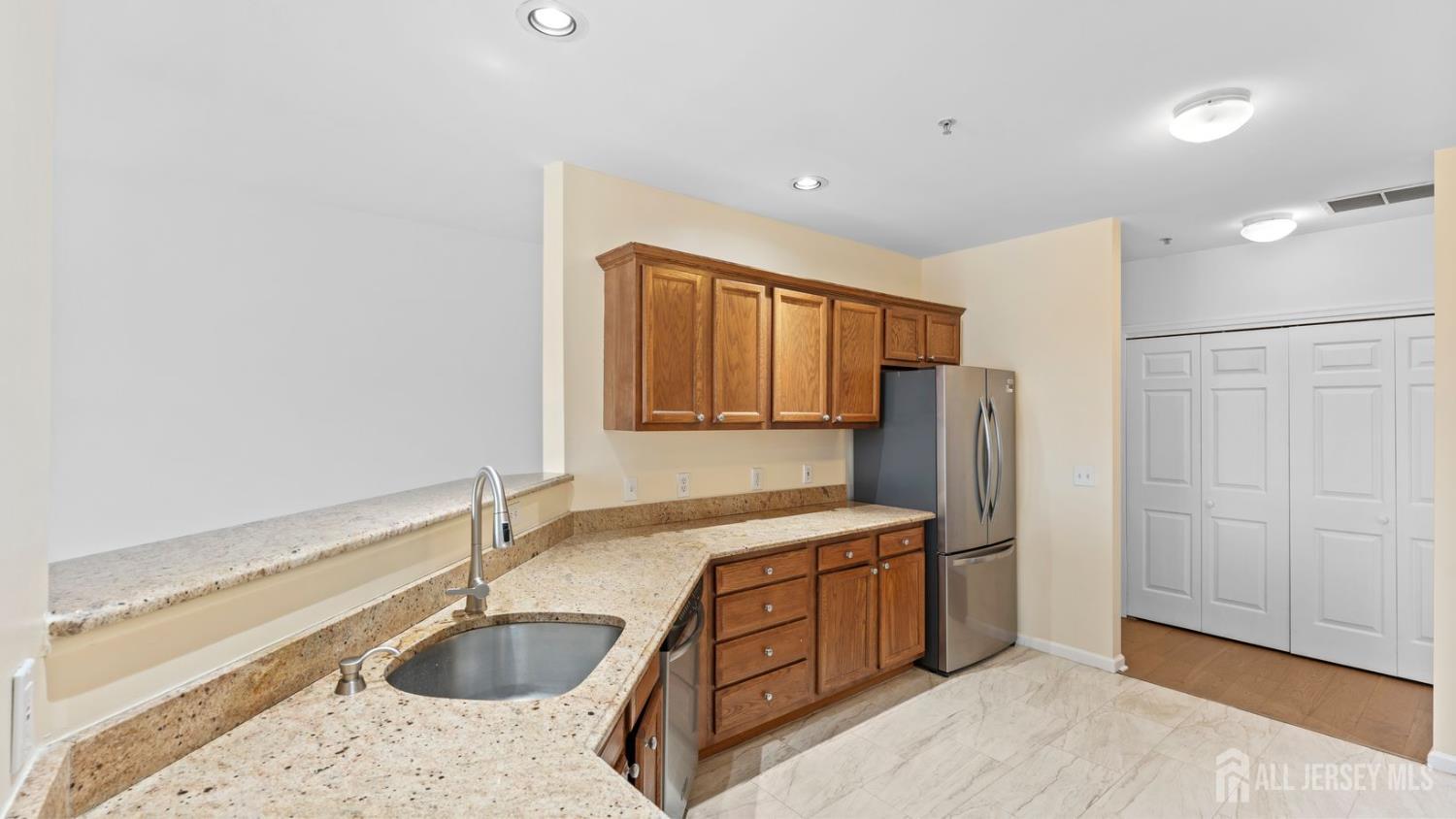 344 The Promenade, Edgewater, NJ, 07020 image 17