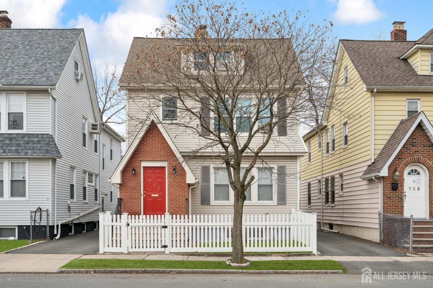 193 Hoffman Boulevard Image 1