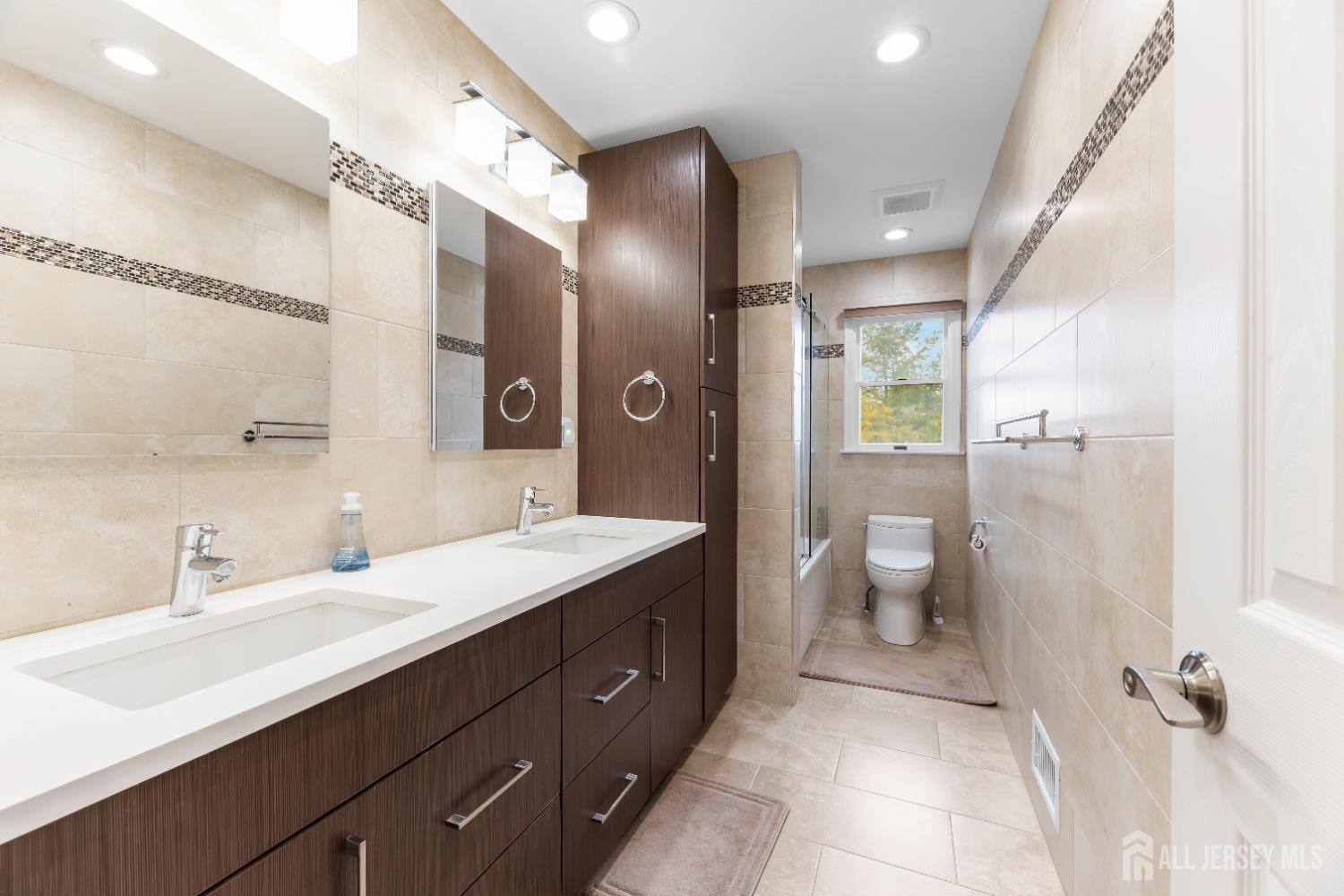 990 Hoover Drive, North Brunswick, NJ, 08902 image 28