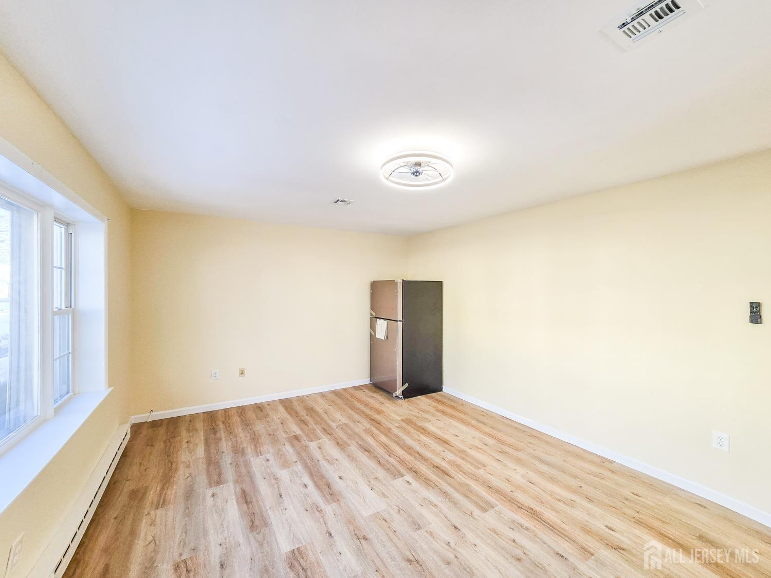 220-C Manchester Lane Image 5