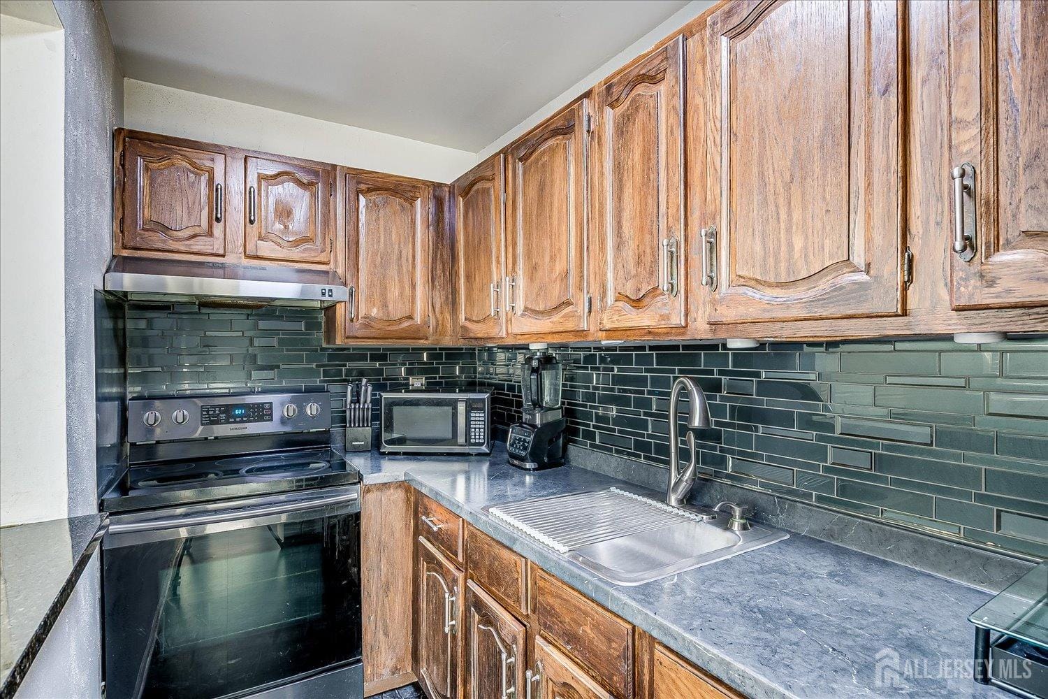 434 Lawrence Street 6, Perth Amboy, NJ, 08861 image 13