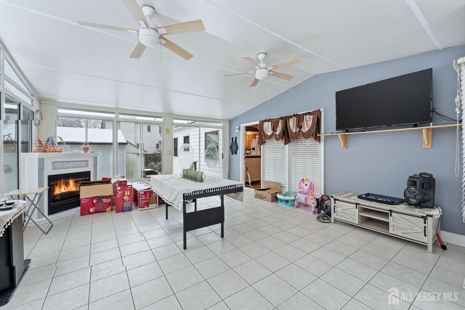 587 Marlboro Road Image 4