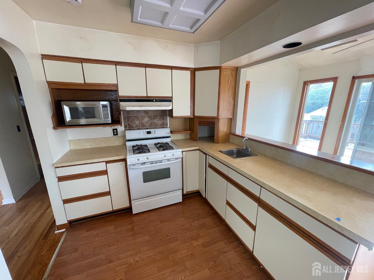 226 Wellington Place, Edison, NJ, 08817 image 13