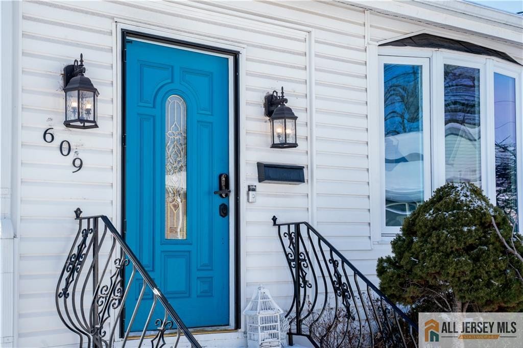 609 Harrison Place Image 2