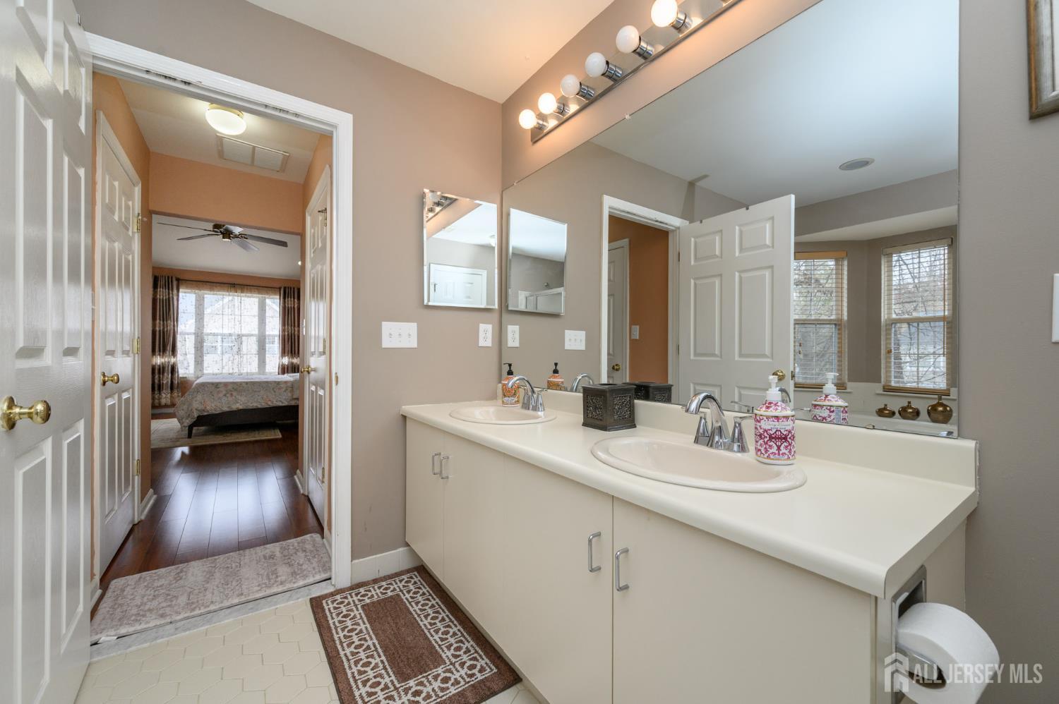 1 Cambridge Court, East Brunswick, NJ, 08816 image 31