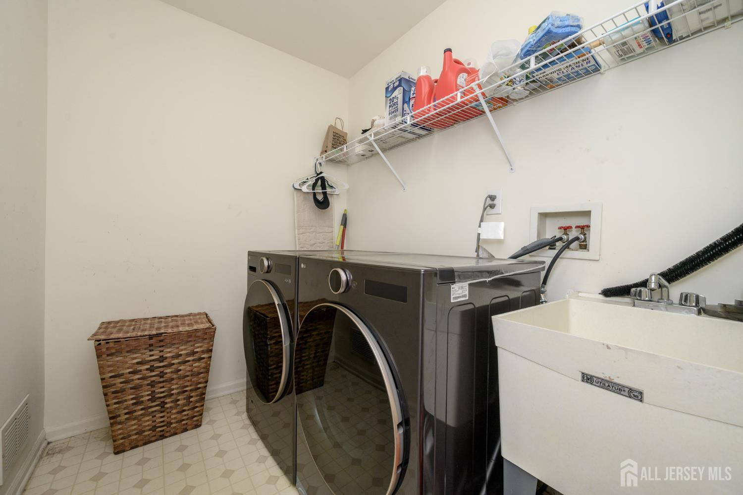 1 Cambridge Court, East Brunswick, NJ, 08816 image 22