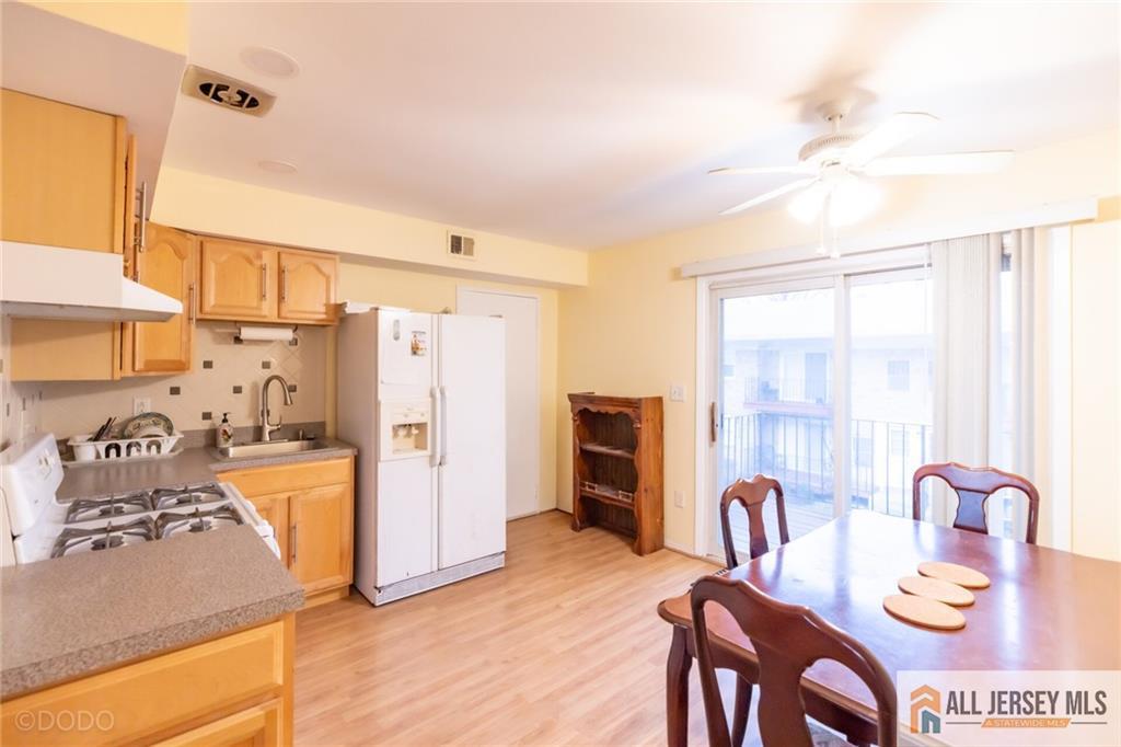 187 Evergreen Road 4B, Edison, NJ, 08820 image 25