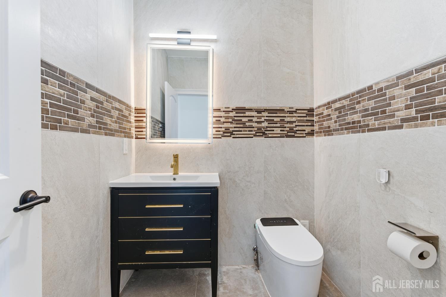 4 Hemlock Drive, Edison, NJ, 08820 image 29