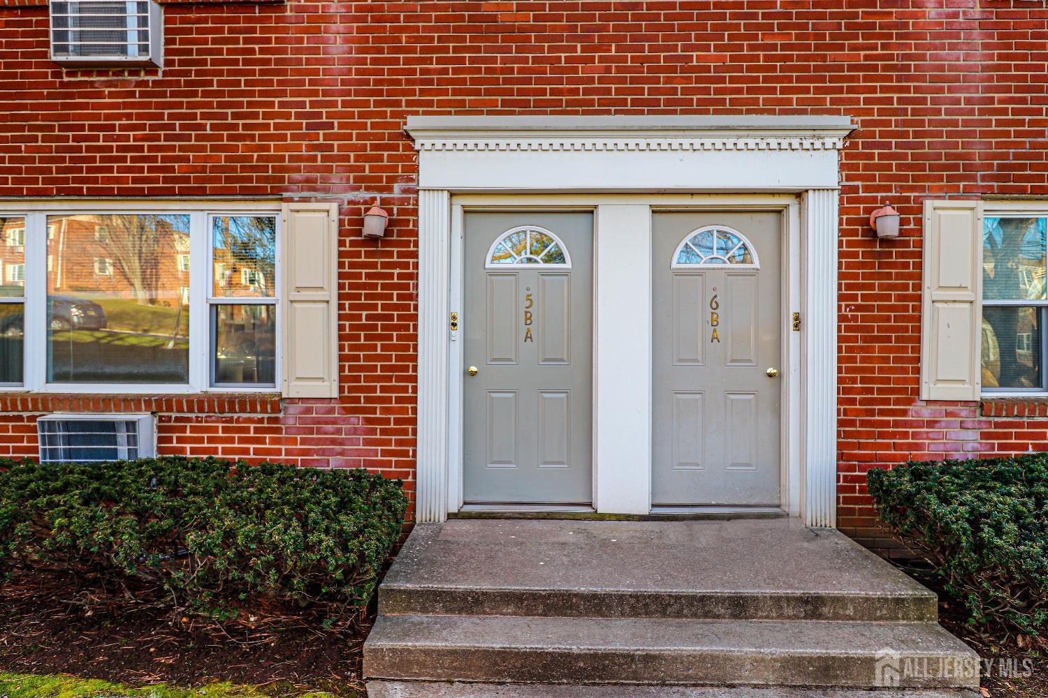 5 York Drive 5A, Edison, NJ, 08817