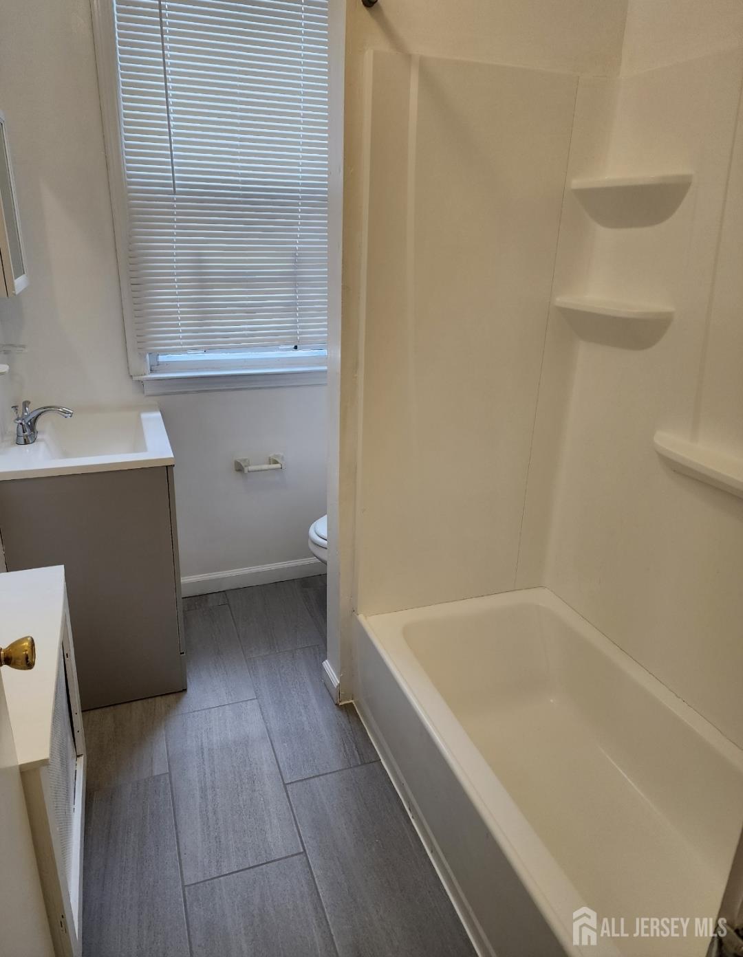 196 W End Avenue, Newark, NJ, 07106 image 13