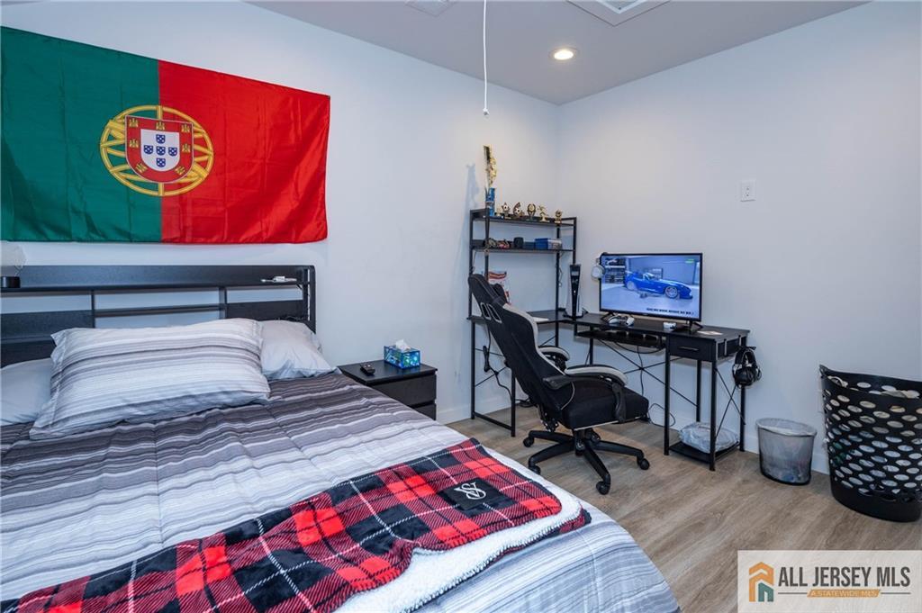 27 S 2nd Street, Fords, NJ, 08863 image 27