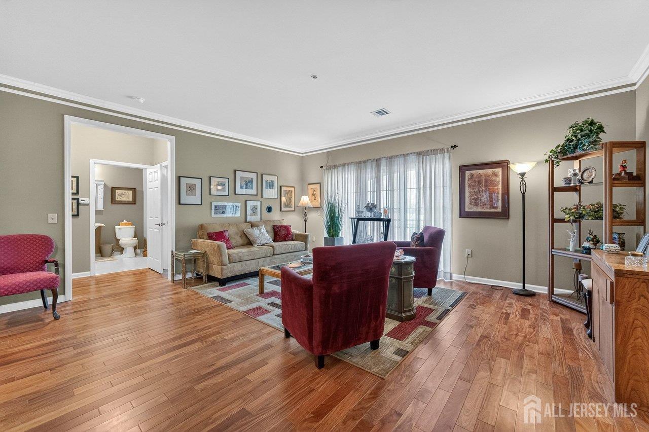 417 Regency Place Image 4