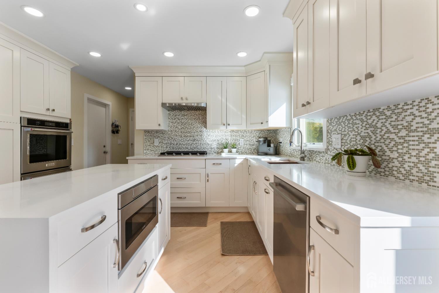 990 Hoover Drive, North Brunswick, NJ, 08902 image 13