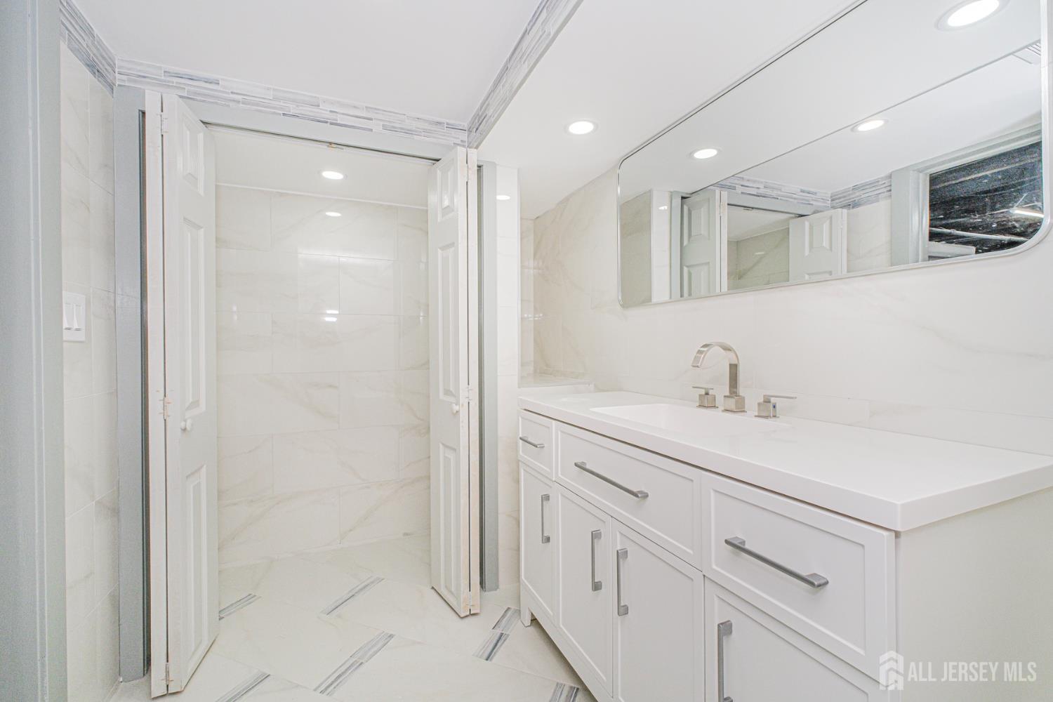 13 Outlook Avenue, Sayreville, NJ, 08876 image 28