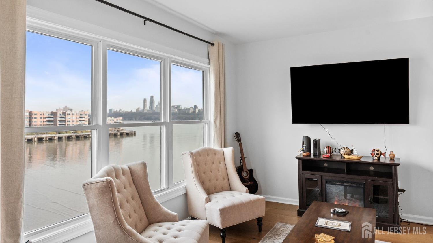 344 The Promenade, Edgewater, NJ, 07020 image 12