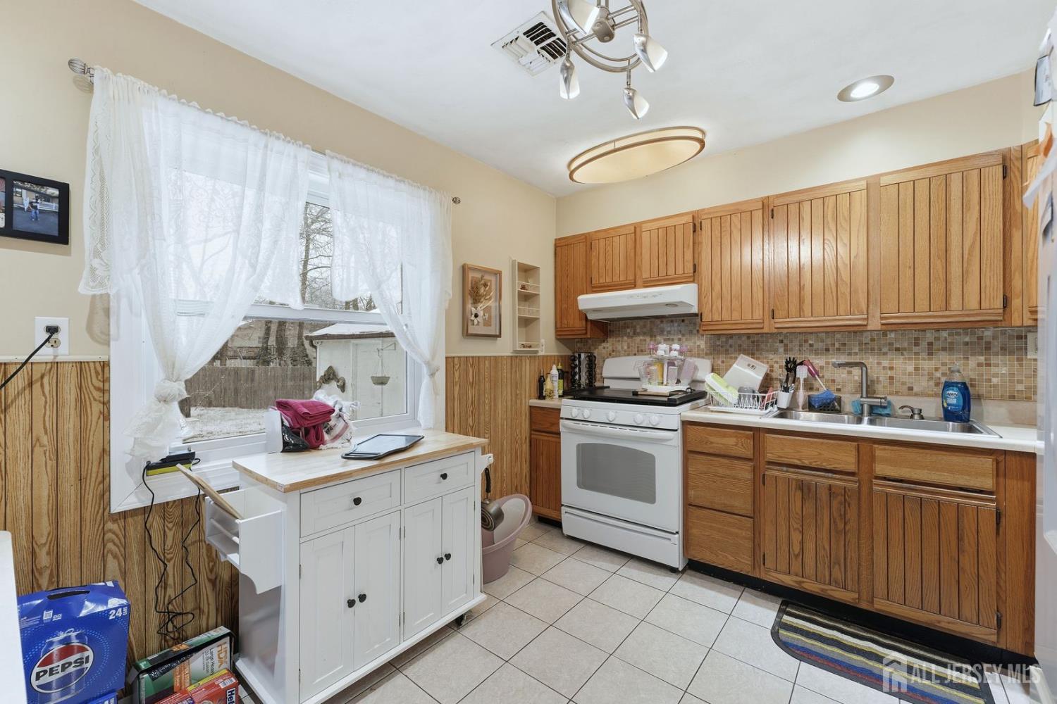 587 Marlboro Road, Old Bridge, NJ, 08857 image 11