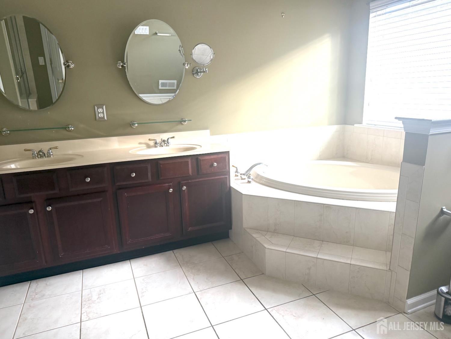 143 Valencia Drive, Monroe, NJ, 08831 image 26