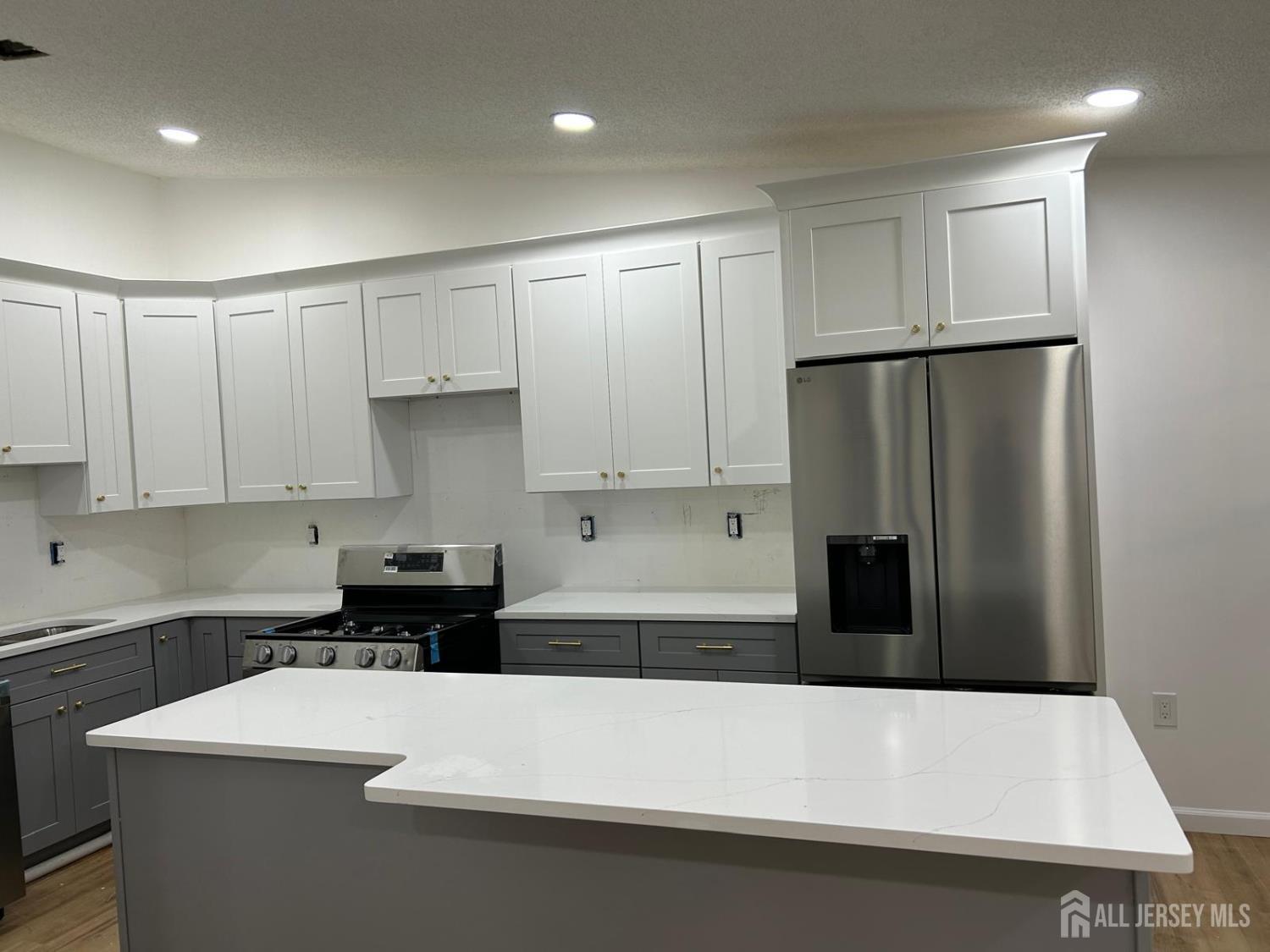 223 Wycoff Way West Way Image 1