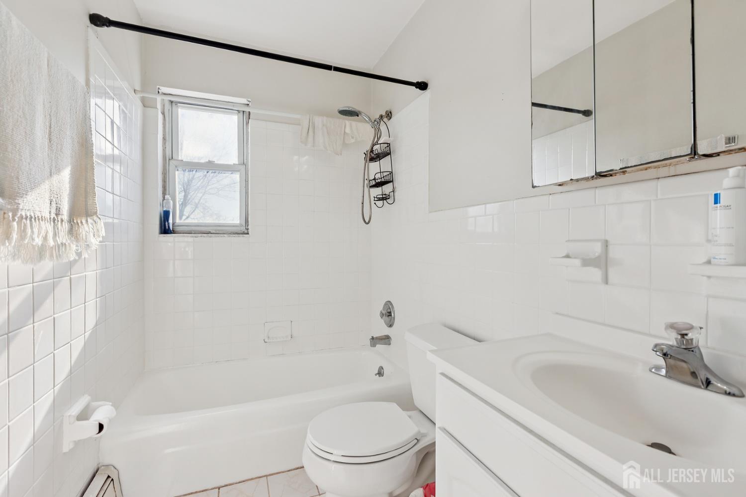 24 Woodedge Avenue A8, Edison, NJ, 08817 image 17