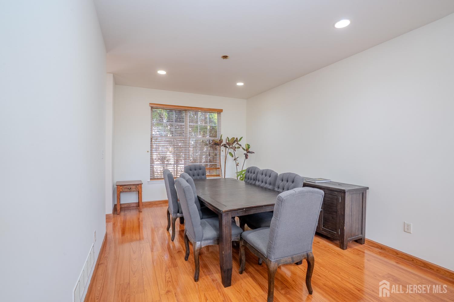 903 Swallow Court, North Brunswick, NJ, 08902 image 7