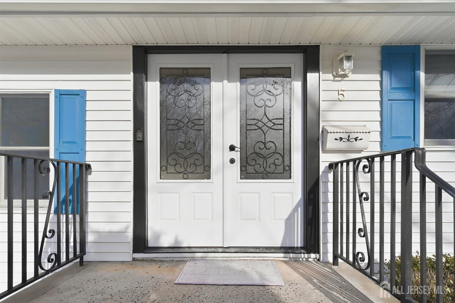 5 Sandalwood Drive Image 3