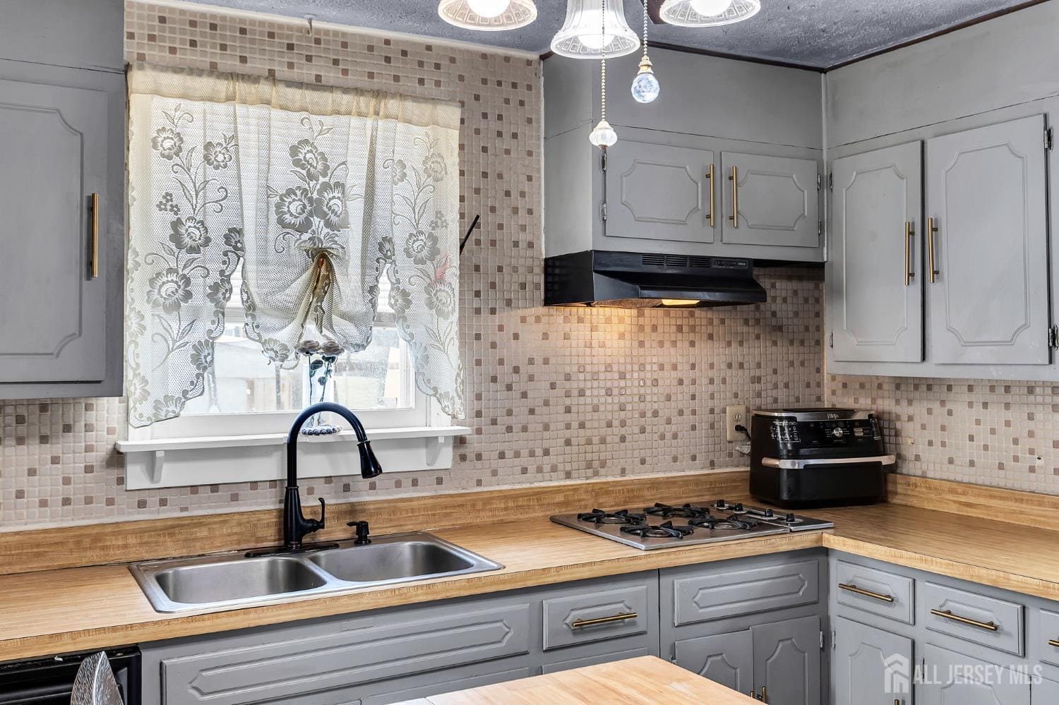 376 Wilmont Street, South Amboy, NJ, 08879 image 9