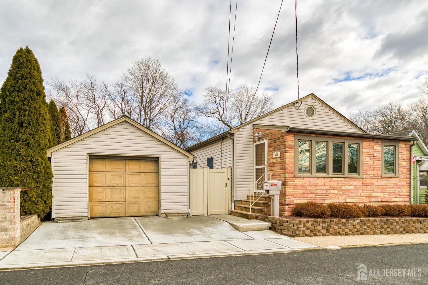 443 highland Street Image 3