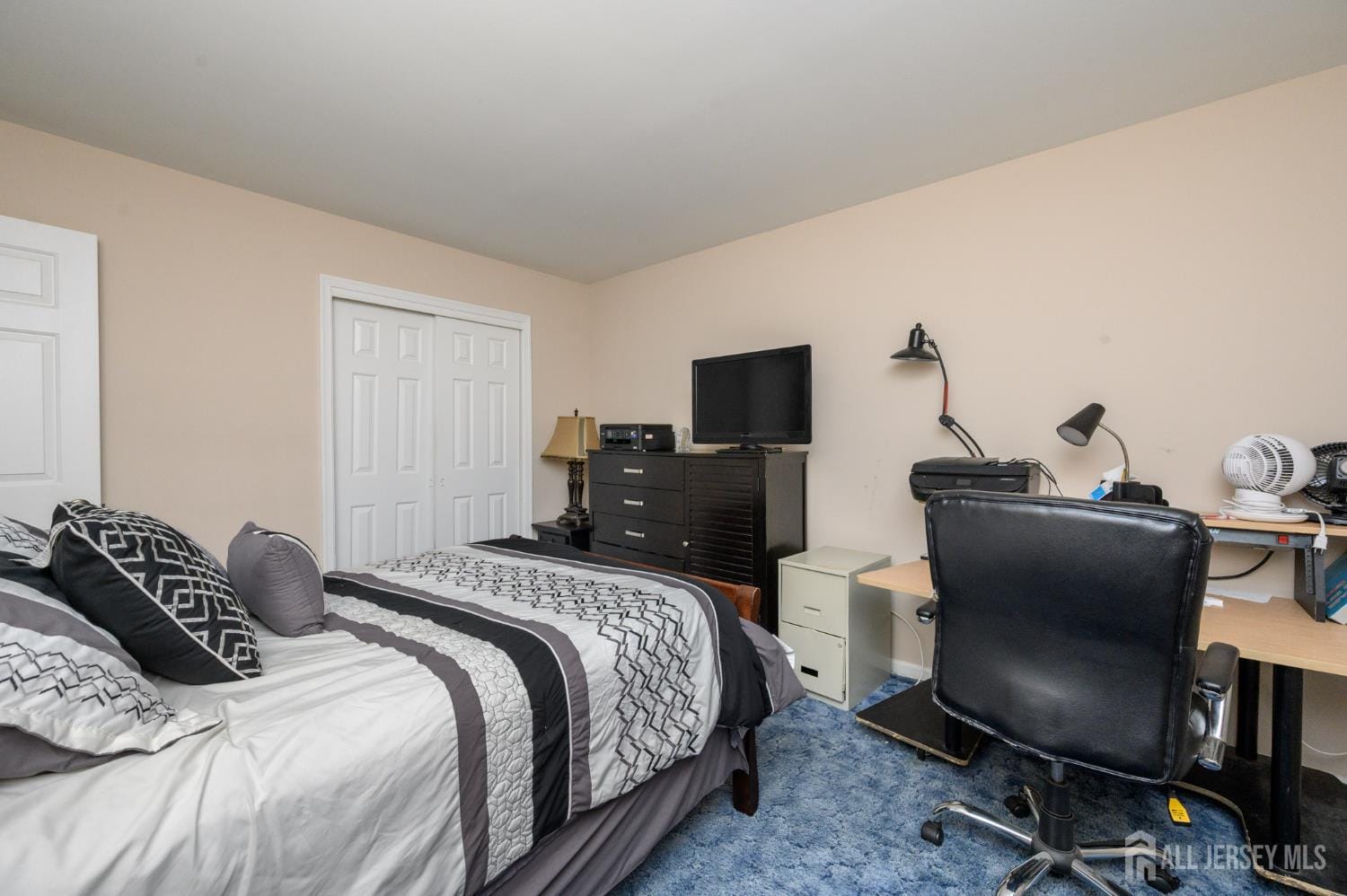 285 Nathan Court, Aberdeen, NJ, 07721 image 23