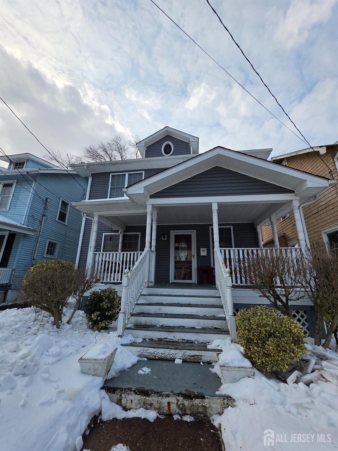 25 Columbia Avenue Image 2