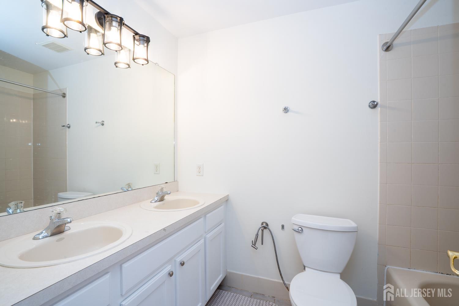 903 Swallow Court, North Brunswick, NJ, 08902 image 25