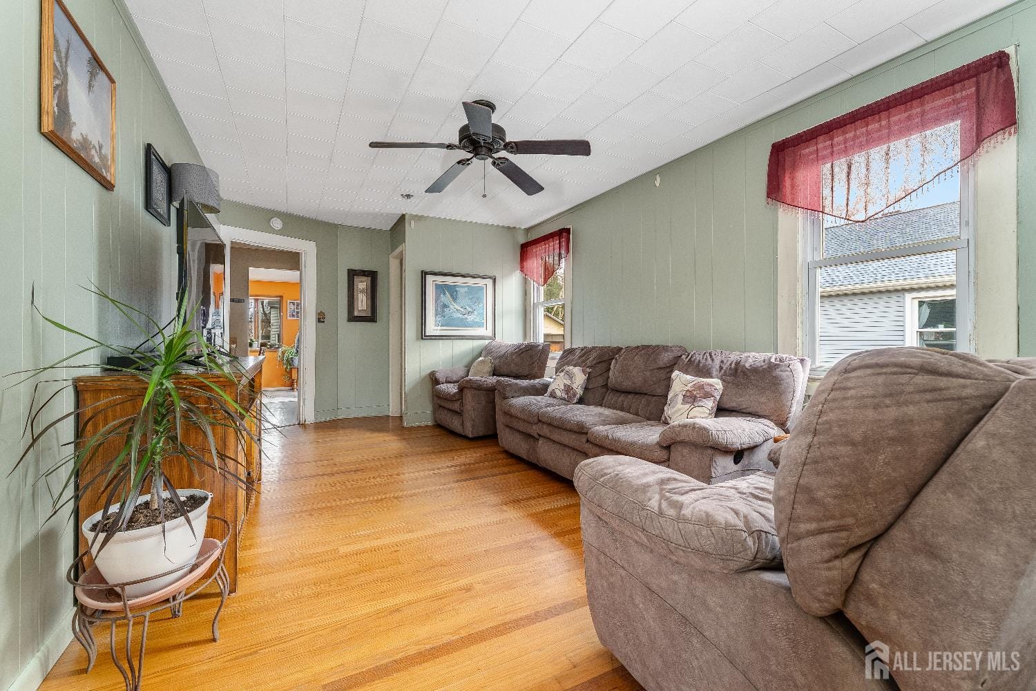 219 Gertrude Terrace Image 5