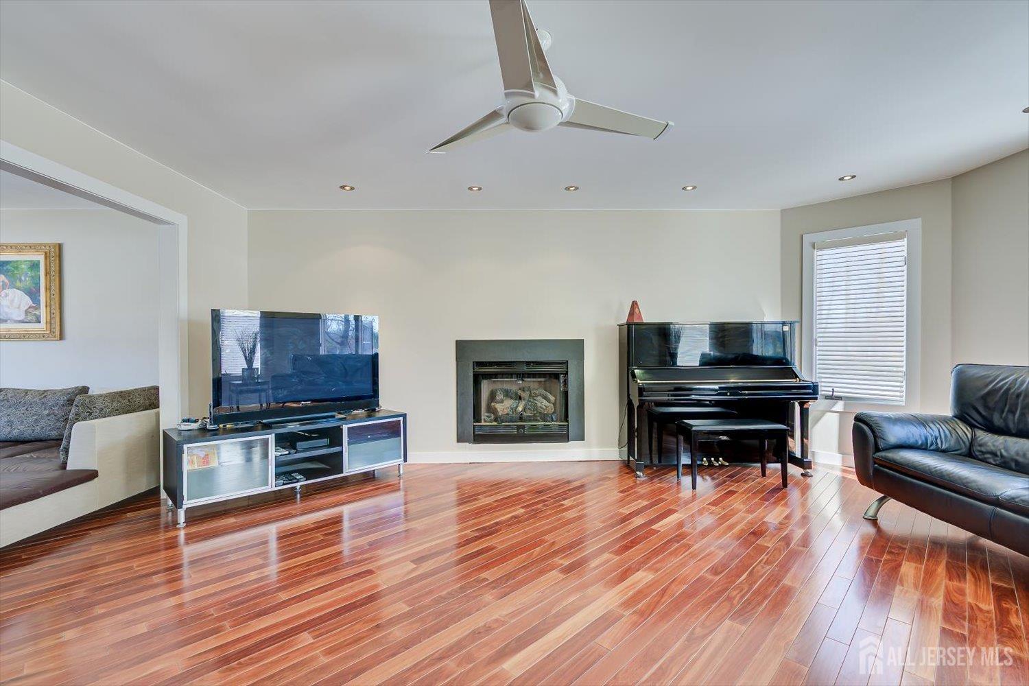 37 Jernee Drive, East Brunswick, NJ, 08816 image 20