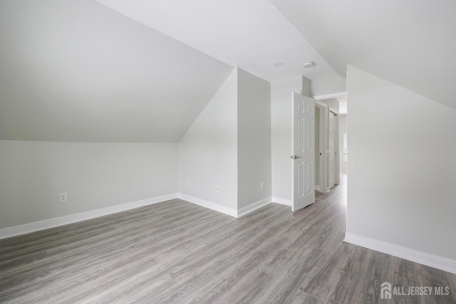 216 Chestnut Street, Middlesex, NJ, 08846 image 25