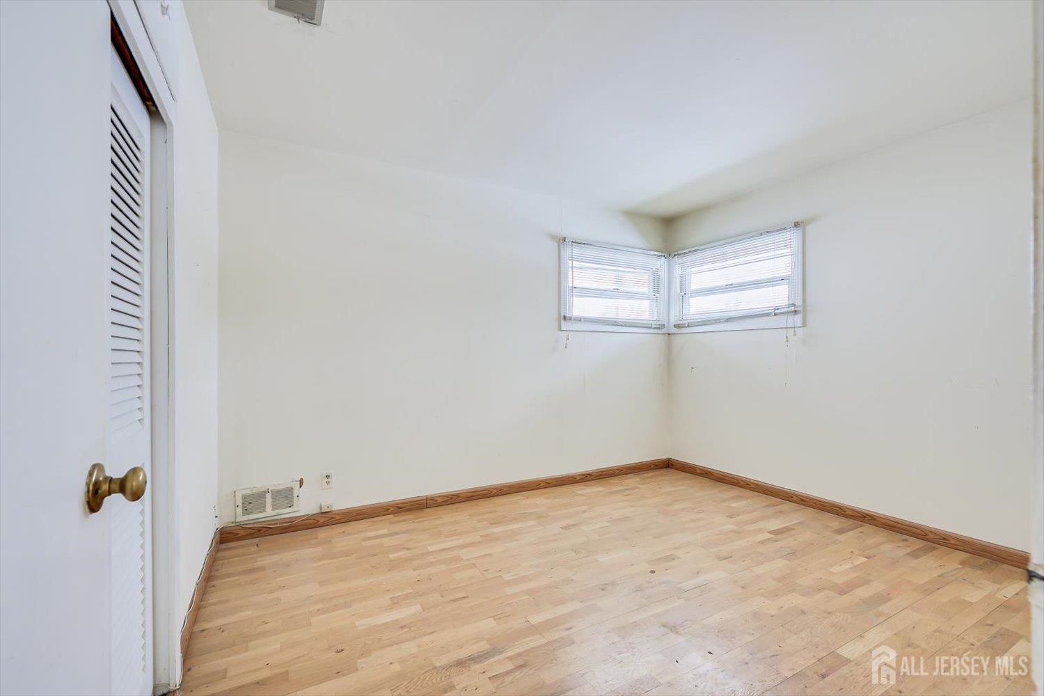 27 Stiles Road, Edison, NJ, 08817 image 15