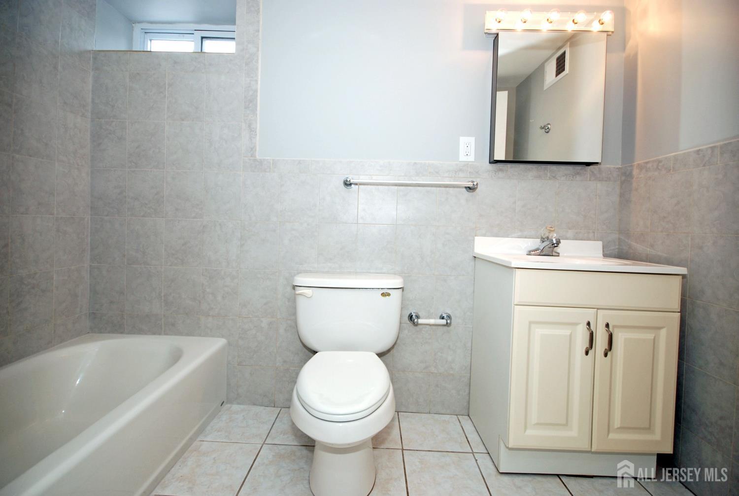 824 Drake Avenue, Middlesex, NJ, 08846 image 13