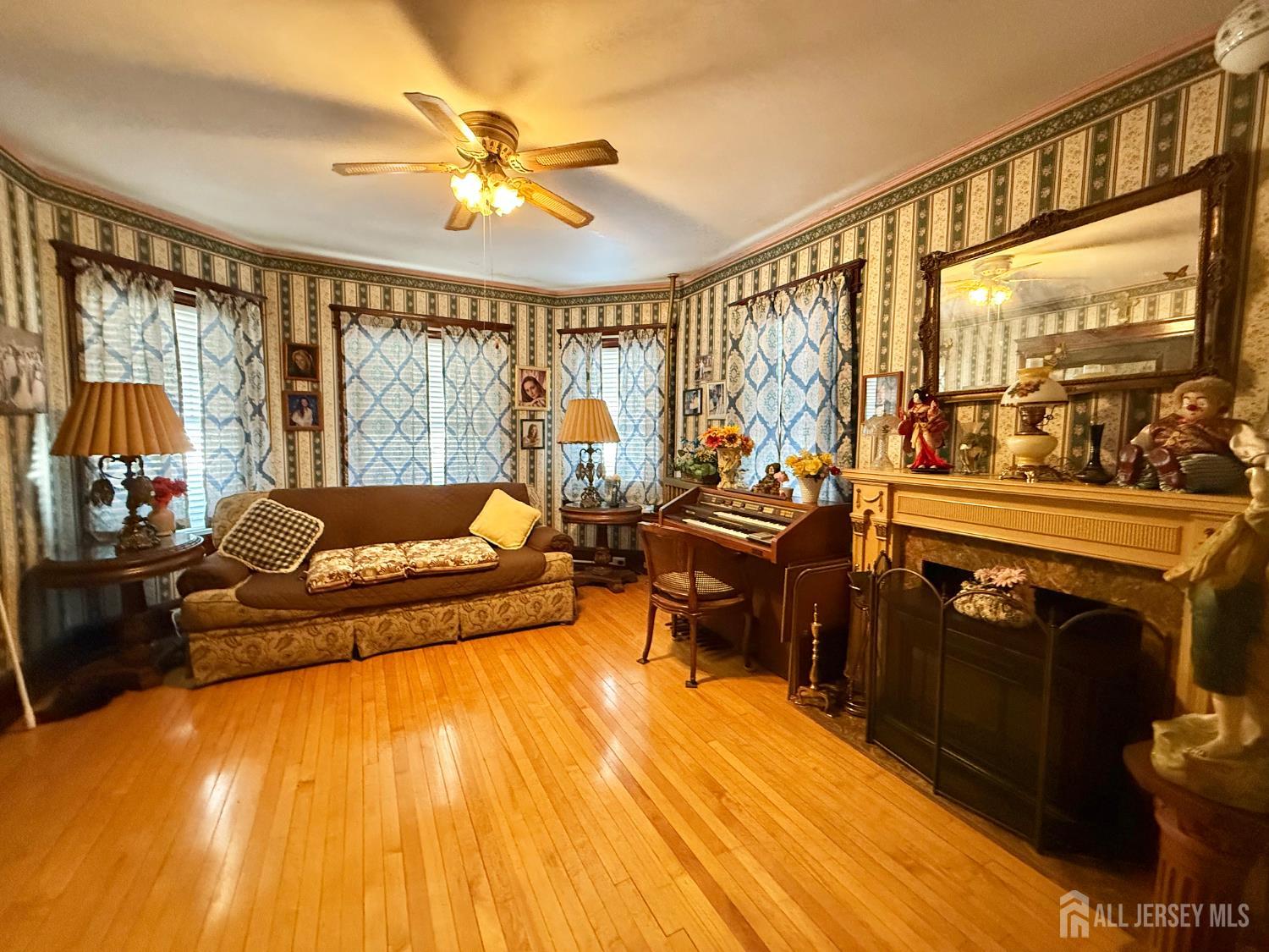 223 Main Street Image 3