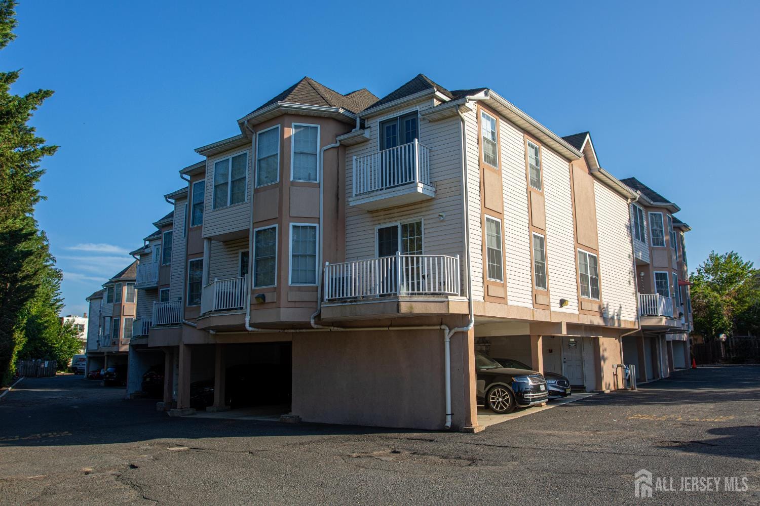 124 Adamecs Way, South Amboy, NJ, 08879 image 9