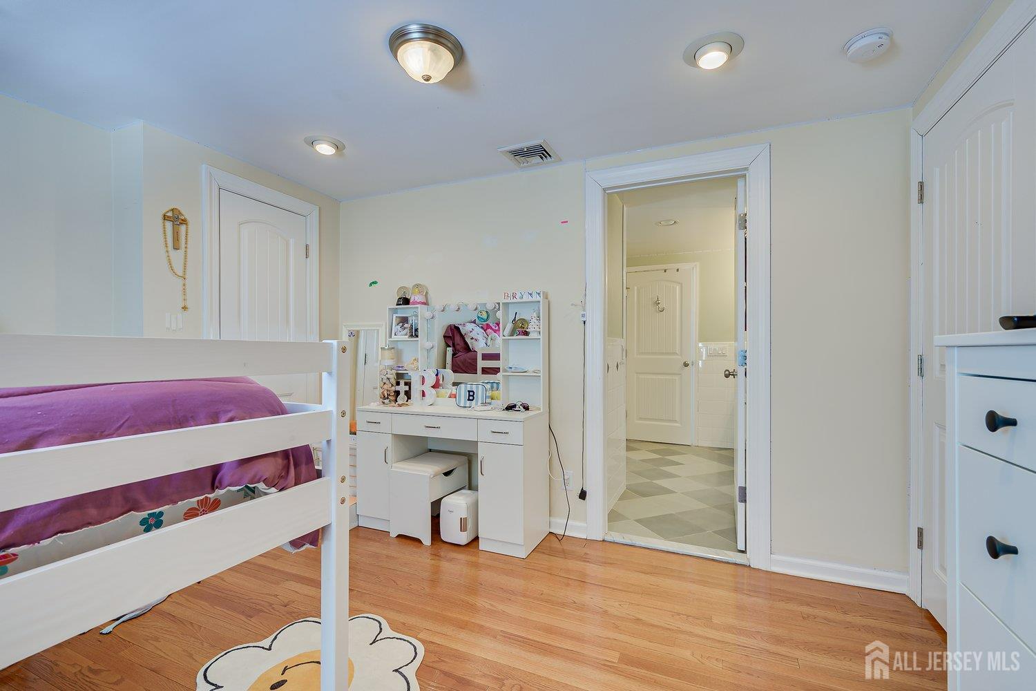 188 E Chestnut Avenue, Metuchen, NJ, 08840 image 34