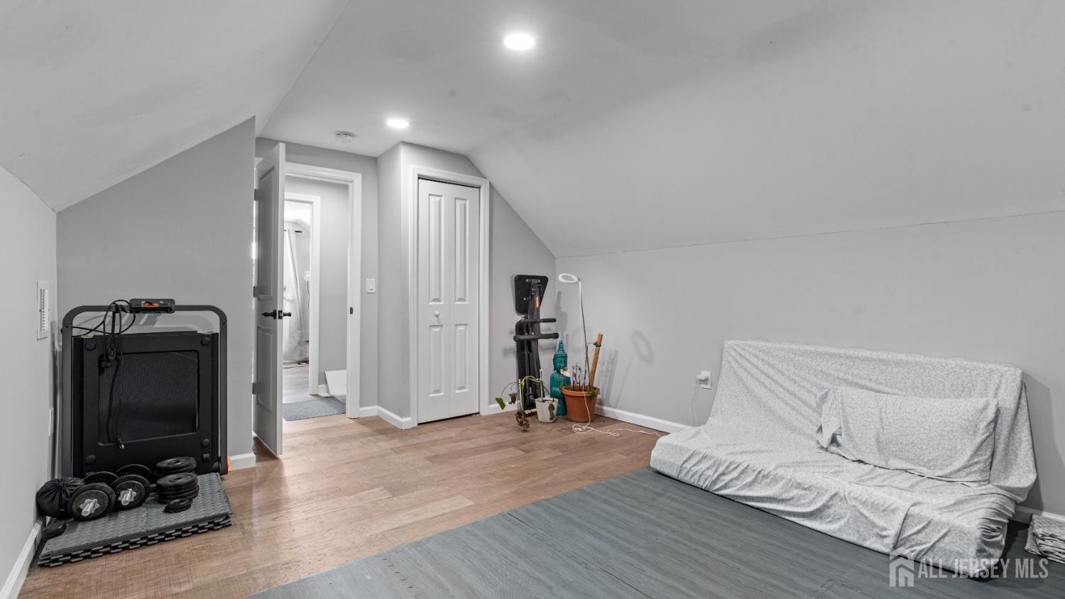 47 Hillcrest Avenue, Edison, NJ, 08817 image 44