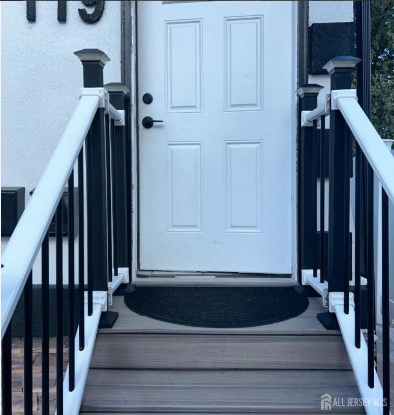 119 Columbus Place Image 2