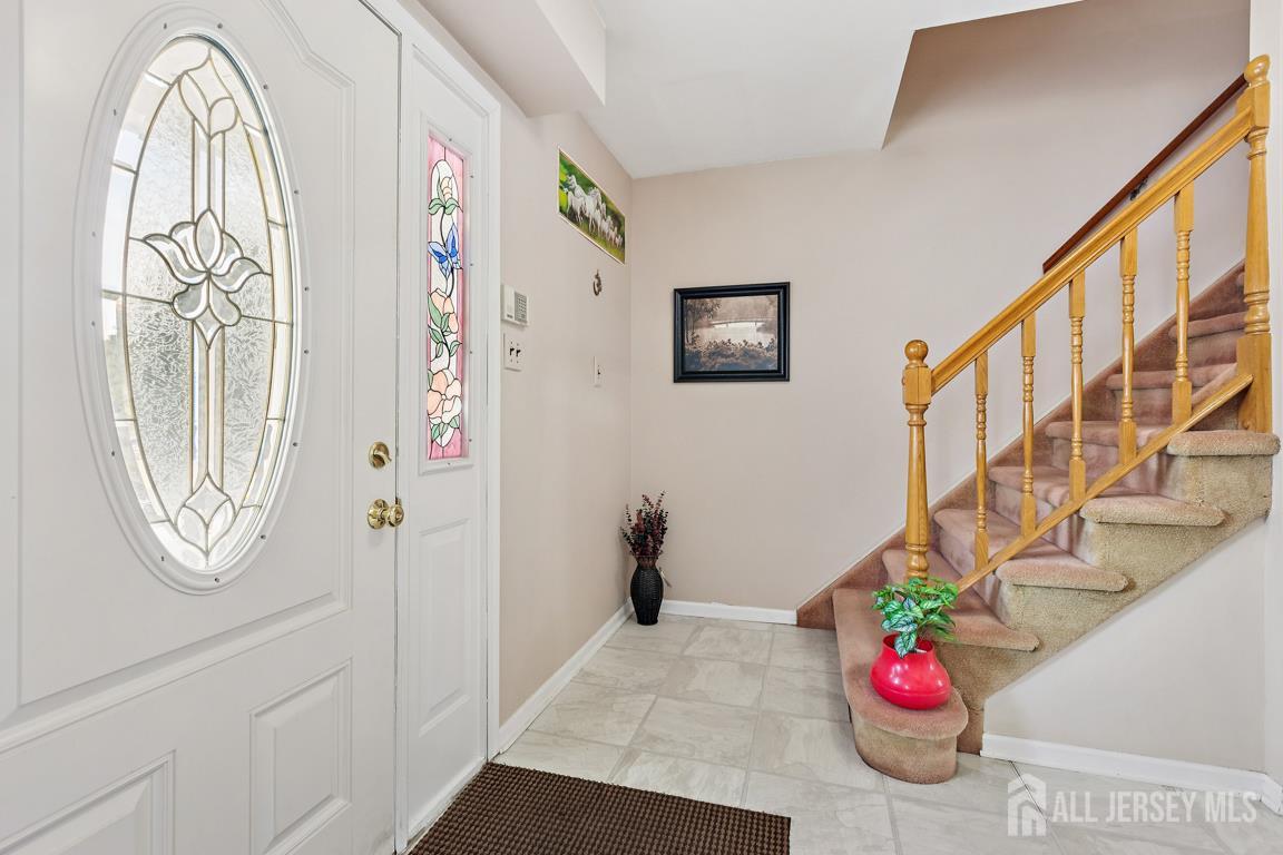 2 Lioni Court Image 4