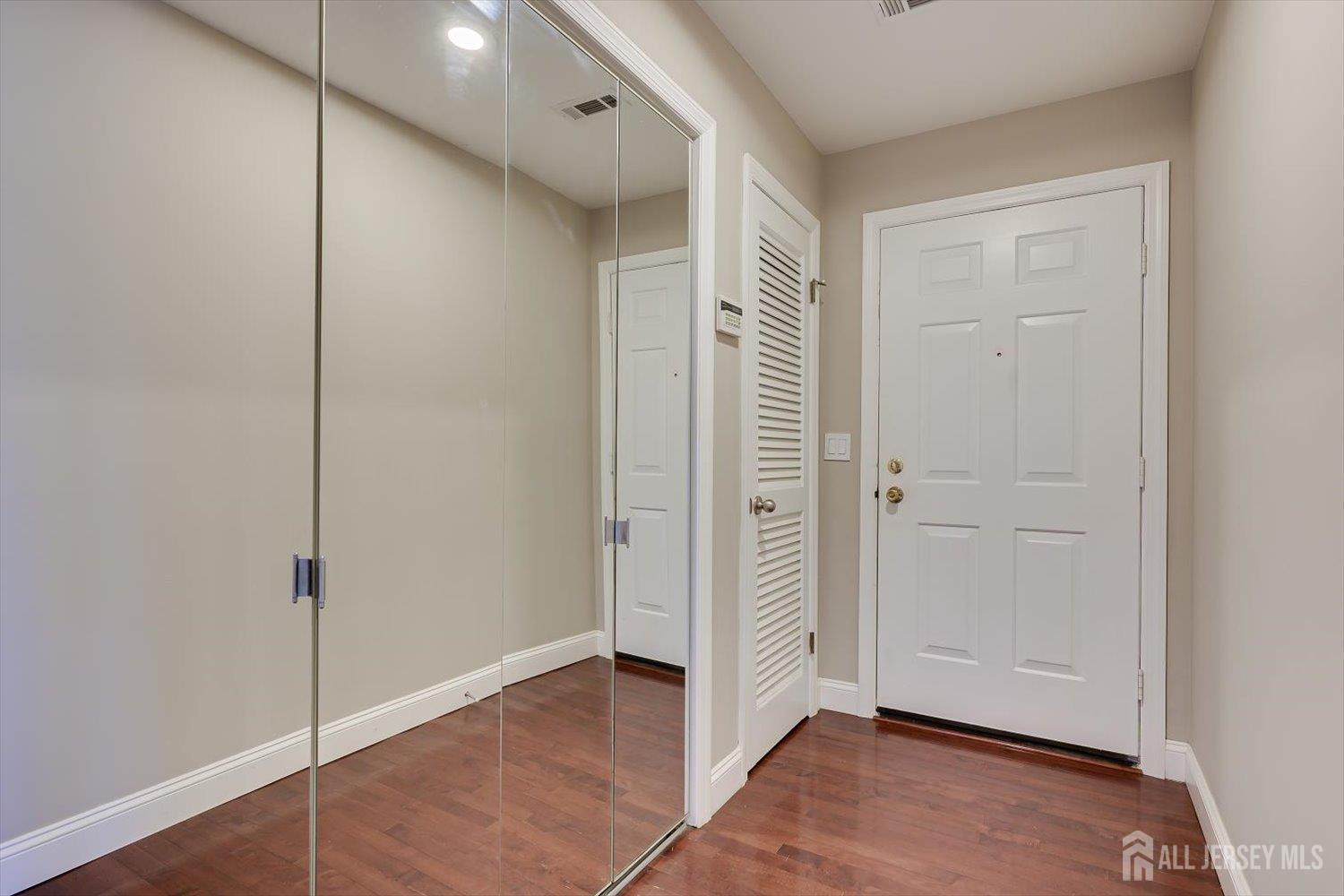 133 Oakmont Court, Edison, NJ, 08820 image 8