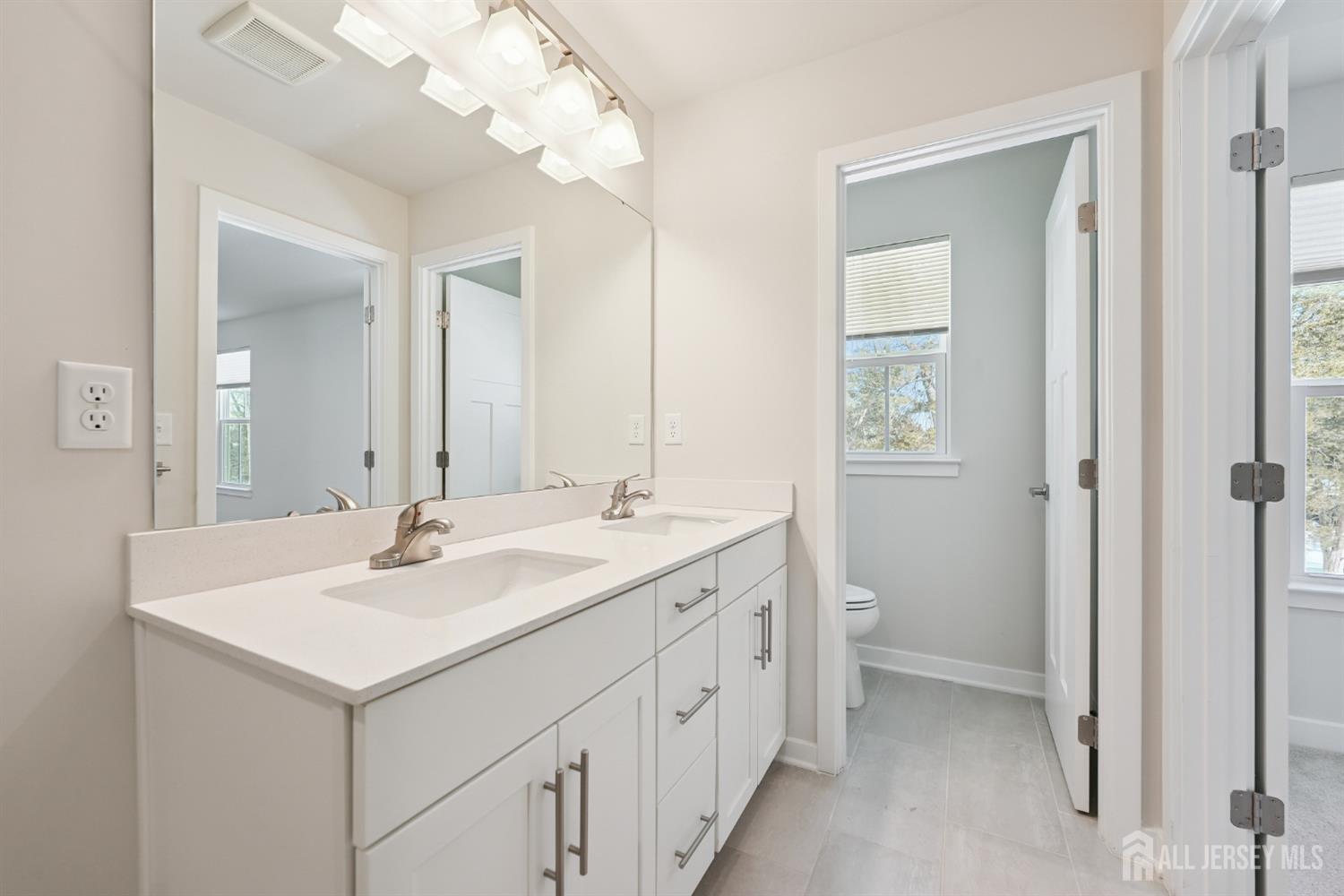 20 Owen Court, Franklin Twsp, NJ, 08873 image 32